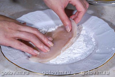 Куриная грудка в сухариках Куриная грудка в сухариках