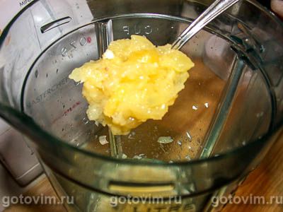 Мясо с острым соусом из ананаса