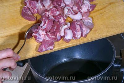 Тушеное мясо с картофелем и зеленью