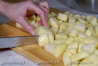 Тушеное мясо с картофелем и зеленью