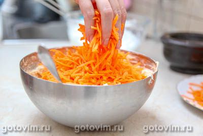 Морковный кекс с орехами