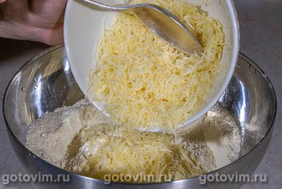 Кукурузный пирог с грибами и сыром