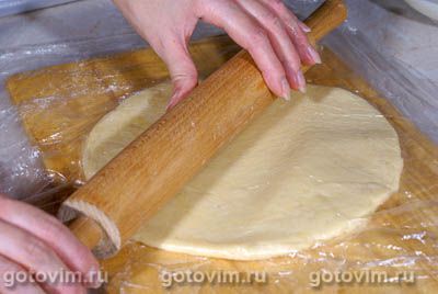 Песочный пирог с лисичками и сыром