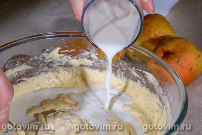 Шоколадный пирог с грушами и коричневым сахаром brown&white