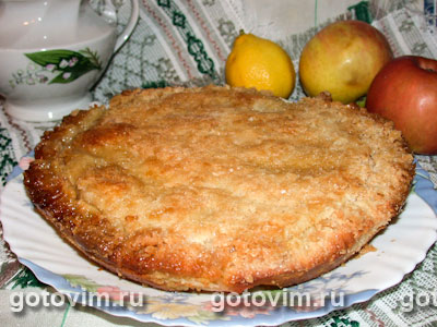 Пирог с яблоками и карамелью
