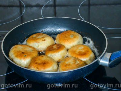 Жареные пирожки с грибами