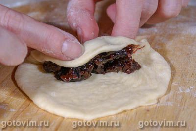 Пирожки с черносливом Пирожки с черносливом