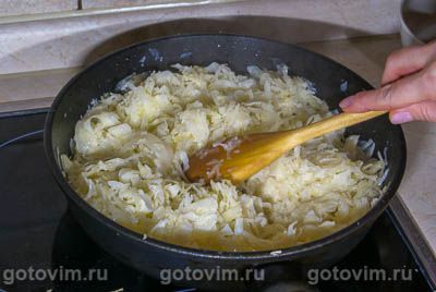 Треугольные пирожки с капустой Треугольные пирожки с капустой
