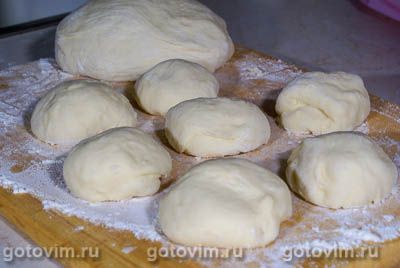 Треугольные пирожки с капустой Треугольные пирожки с капустой