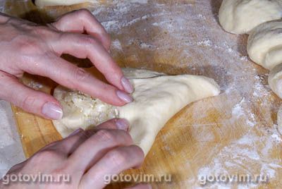 Треугольные пирожки с капустой Треугольные пирожки с капустой