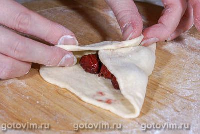 Пирожки с вишней Пирожки с вишней
