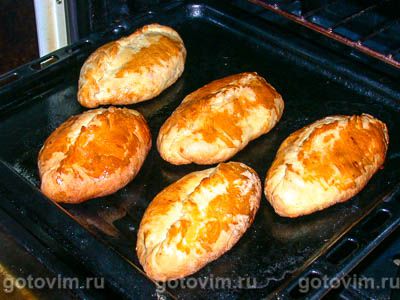 Пирожки из дрожжевого теста с яблоками Пирожки из дрожжевого теста с яблоками
