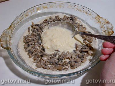 Пицца с грибами и сметанным кремом Пицца с грибами и сметанным кремом