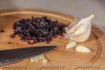 Пицца с моцареллой и пепперони Пицца с моцареллой и пепперони
