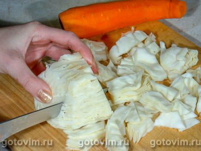 Тушеные овощи с колбасой и пивом