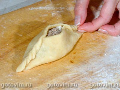 Расстегаи с мясом Расстегаи с мясом