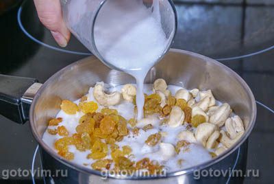 Рисовый десерт с кокосовым молоком и кешью Рисовый десерт с кокосовым молоком и кешью