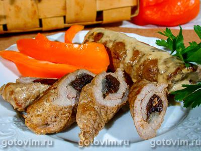 Мясные рулетики с черносливом