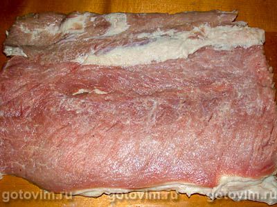 Рулет мясной с орехами Рулет мясной с орехами