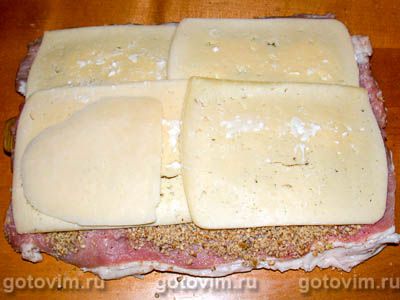 Рулет мясной с орехами Рулет мясной с орехами