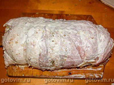 Рулет мясной с орехами Рулет мясной с орехами