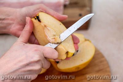 Рулет из корейки с айвой Рулет из корейки с айвой