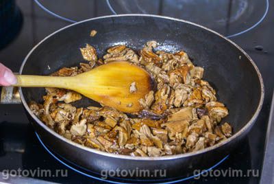 Рулет из кролика с грибами и печенью Рулет из кролика с грибами и печенью