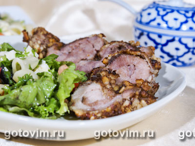 Мясные рулетики в арахисовой панировке