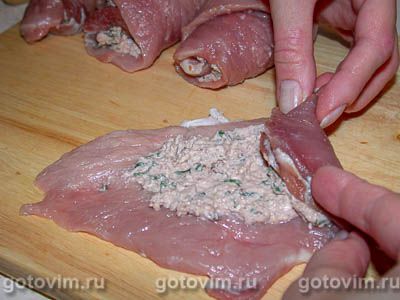 Мясные рулетики с ореховой начинкой Мясные рулетики с ореховой начинкой