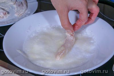 Салат с курицей в панировке