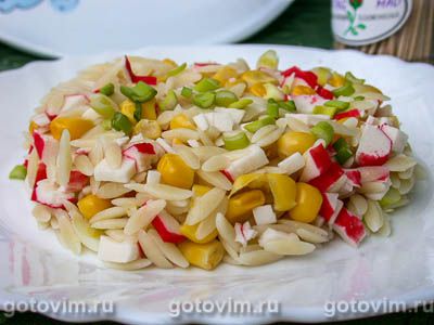 Салат из крабовых палочек с макаронами