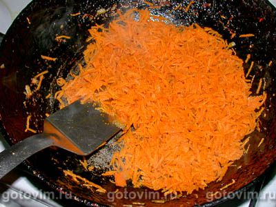 Салат из моркови с курицей