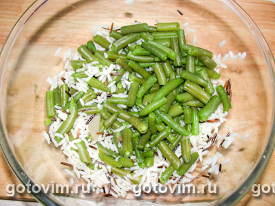 Куриный салат с рисом и карри