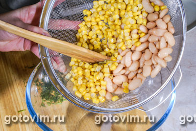 Салат из кукурузы с сухариками