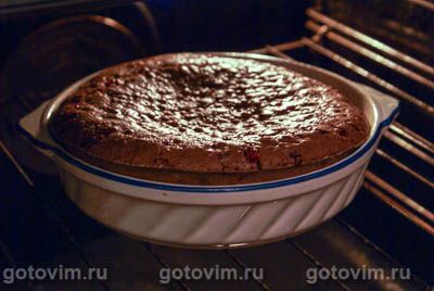 Шоколадный пирог с брусникой Шоколадный пирог с брусникой