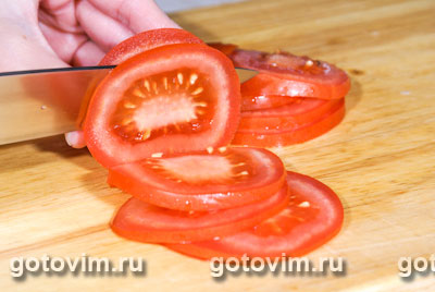 Слойки с фетой и помидорами