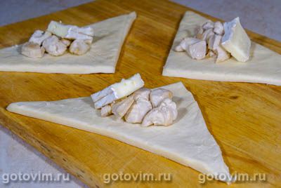 Слойки с курицей и сыром Слойки с курицей и сыром