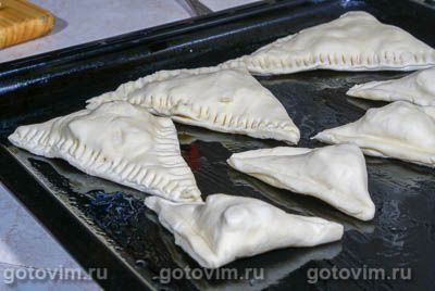 Слойки с курицей и сыром Слойки с курицей и сыром