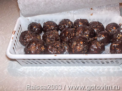 Конфеты из сухофруктов с орехами