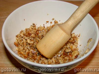 Cуп гороховый с орехами