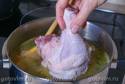 Куриный суп с клецками и сельдереем Куриный суп с клецками и сельдереем