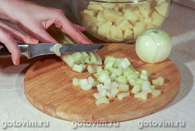 Картофельный суп пюре с сельдереем и куриными клецками Картофельный суп пюре с сельдереем и куриными клецками