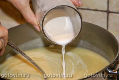 Картофельный суп пюре с сельдереем и куриными клецками Картофельный суп пюре с сельдереем и куриными клецками
