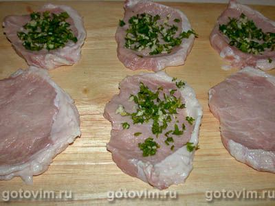 Свиные рулетики с зеленью Свиные рулетики с зеленью