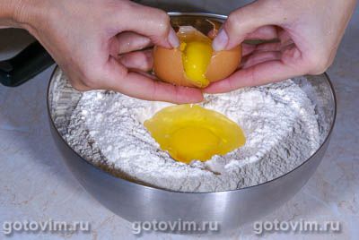 Тортеллини с мясной начинкой в томатном соусе