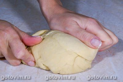 Тортеллини с мясной начинкой в томатном соусе