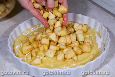 Яблочный пирог с крошкой