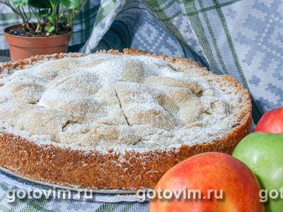 Яблочный пирог из орехового теста