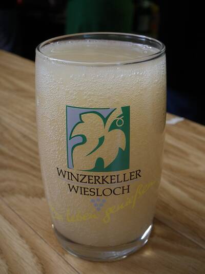 �����������  (federweißer)