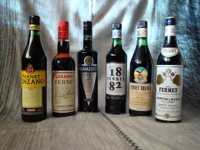 ������  (fernet)